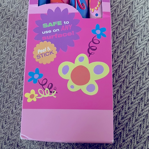 Vintage Boxed Set 4 Barbie Girls Club Book Covers Peel Stick Mattel 2000 Crafts - Picture 3 of 8